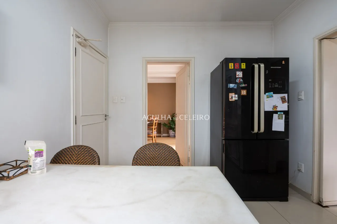 Casa com jardim à venda no Jardim Paulista. – 17388