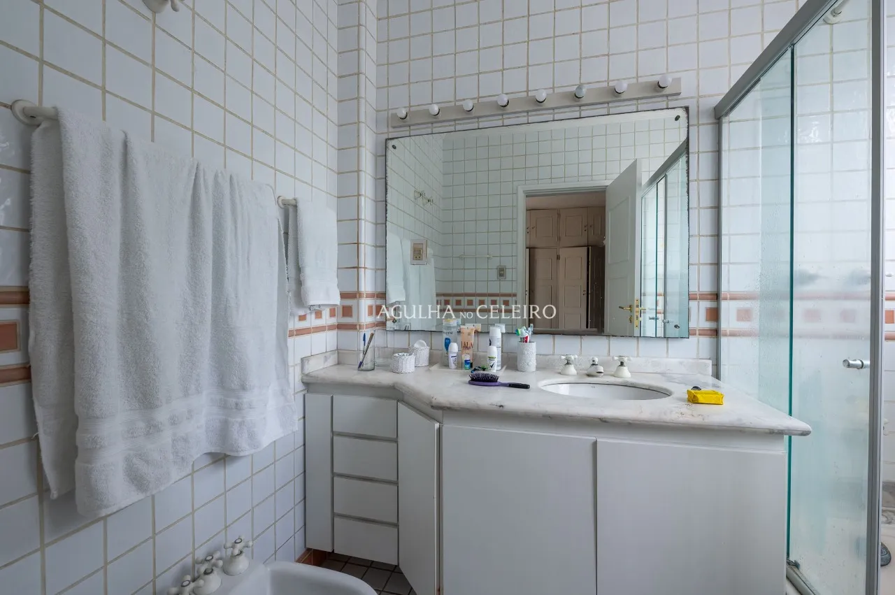 Casa com jardim à venda no Jardim Paulista. – 17388