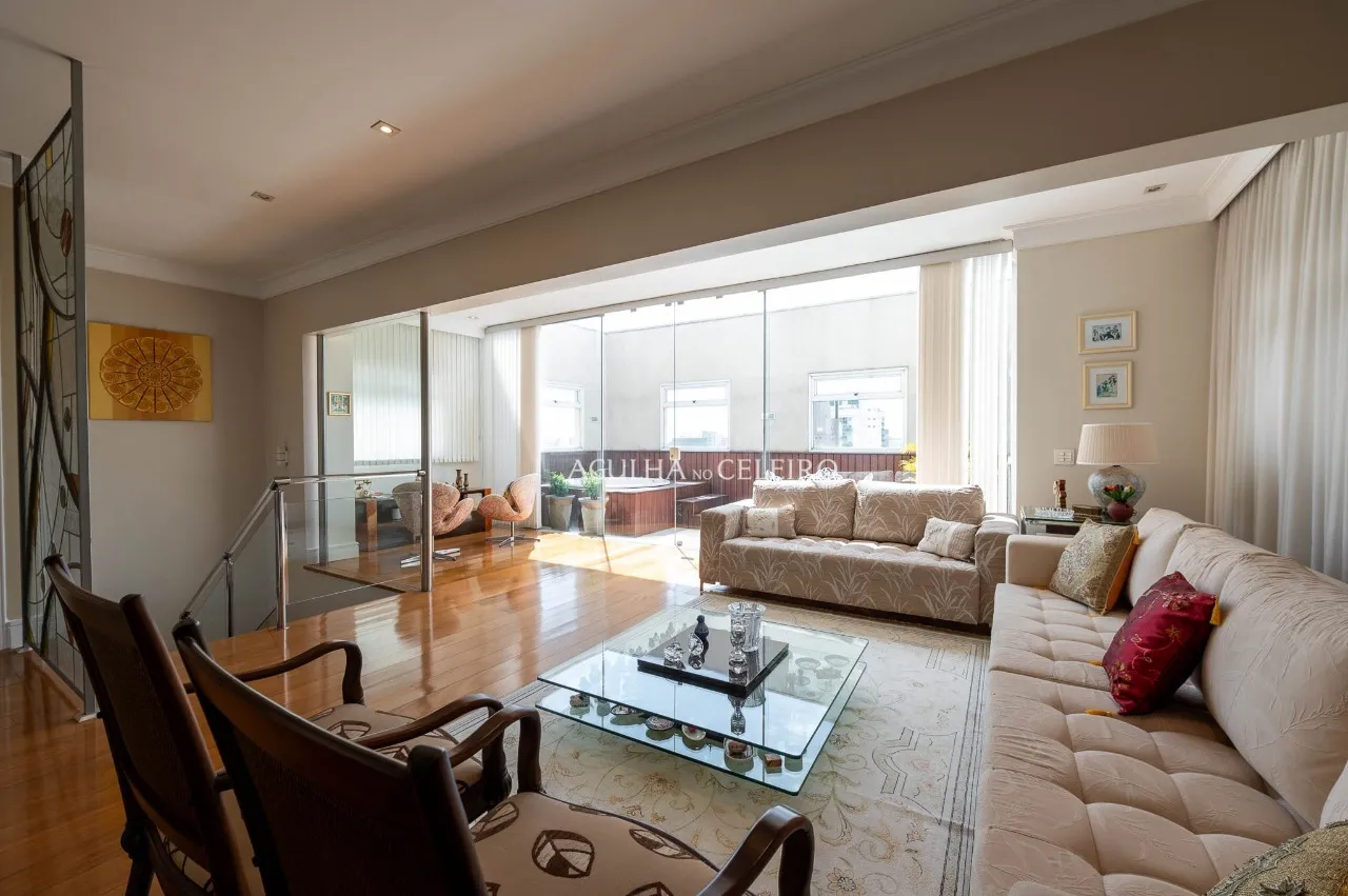 Apartamento espaçoso e ensolarado, à venda no Paraíso. – 17656