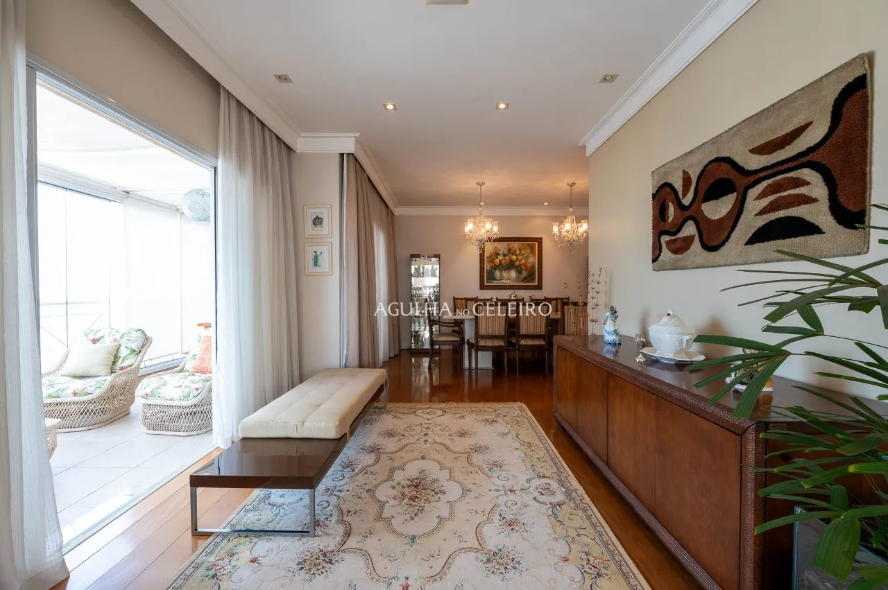 Apartamento espaçoso e ensolarado, à venda no Paraíso. – 17656