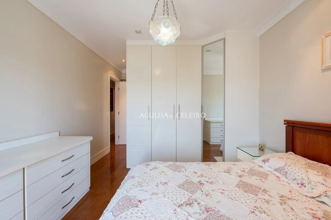 Apartamento espaçoso e ensolarado, à venda no Paraíso. – 17656