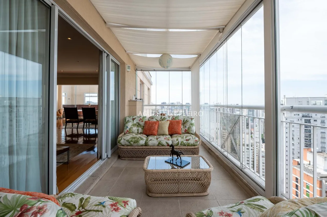 Apartamento espaçoso e ensolarado, à venda no Paraíso. – 17656