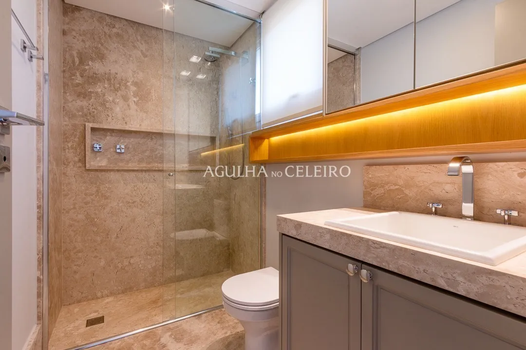 Sofisticado e único com vista espetacular para o Parque. – 18746