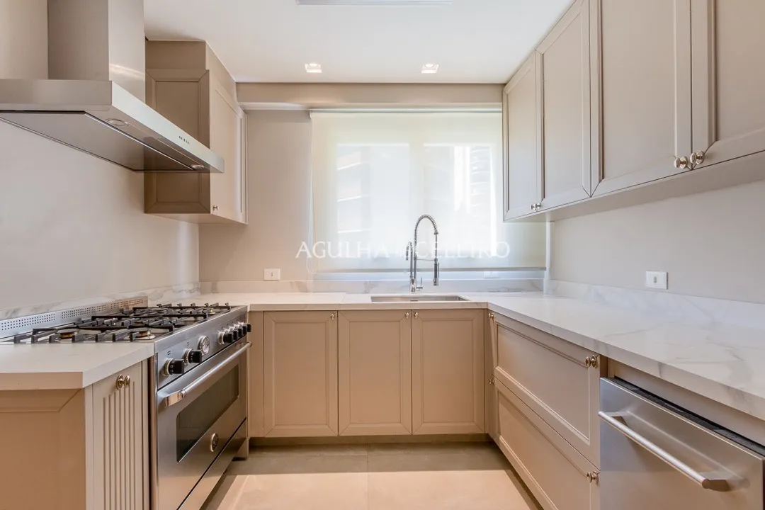 Sofisticado e único com vista espetacular para o Parque. – 18746