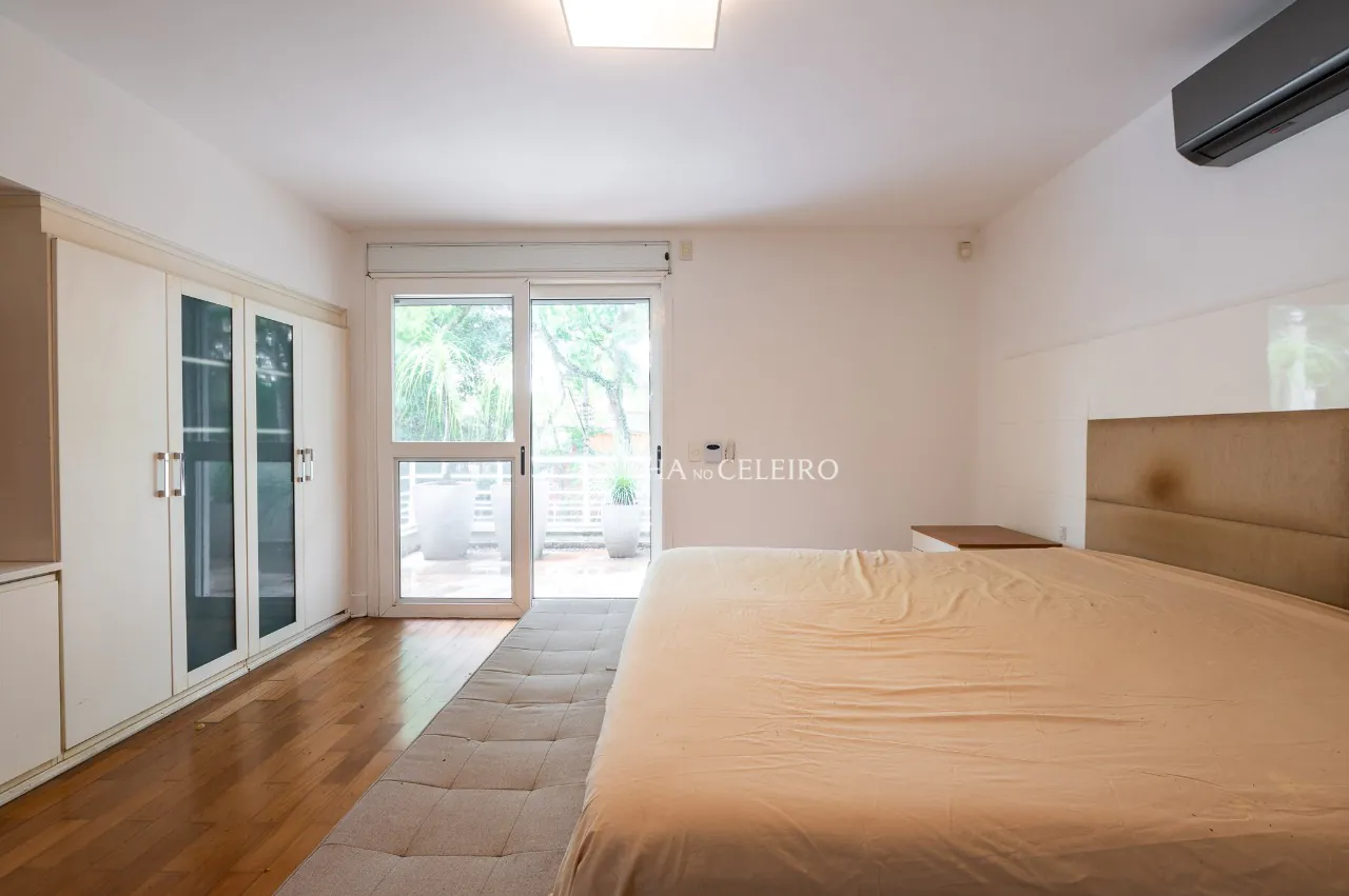 Casa com piscina à venda ou locação em Alto de Pinheiros – 19124