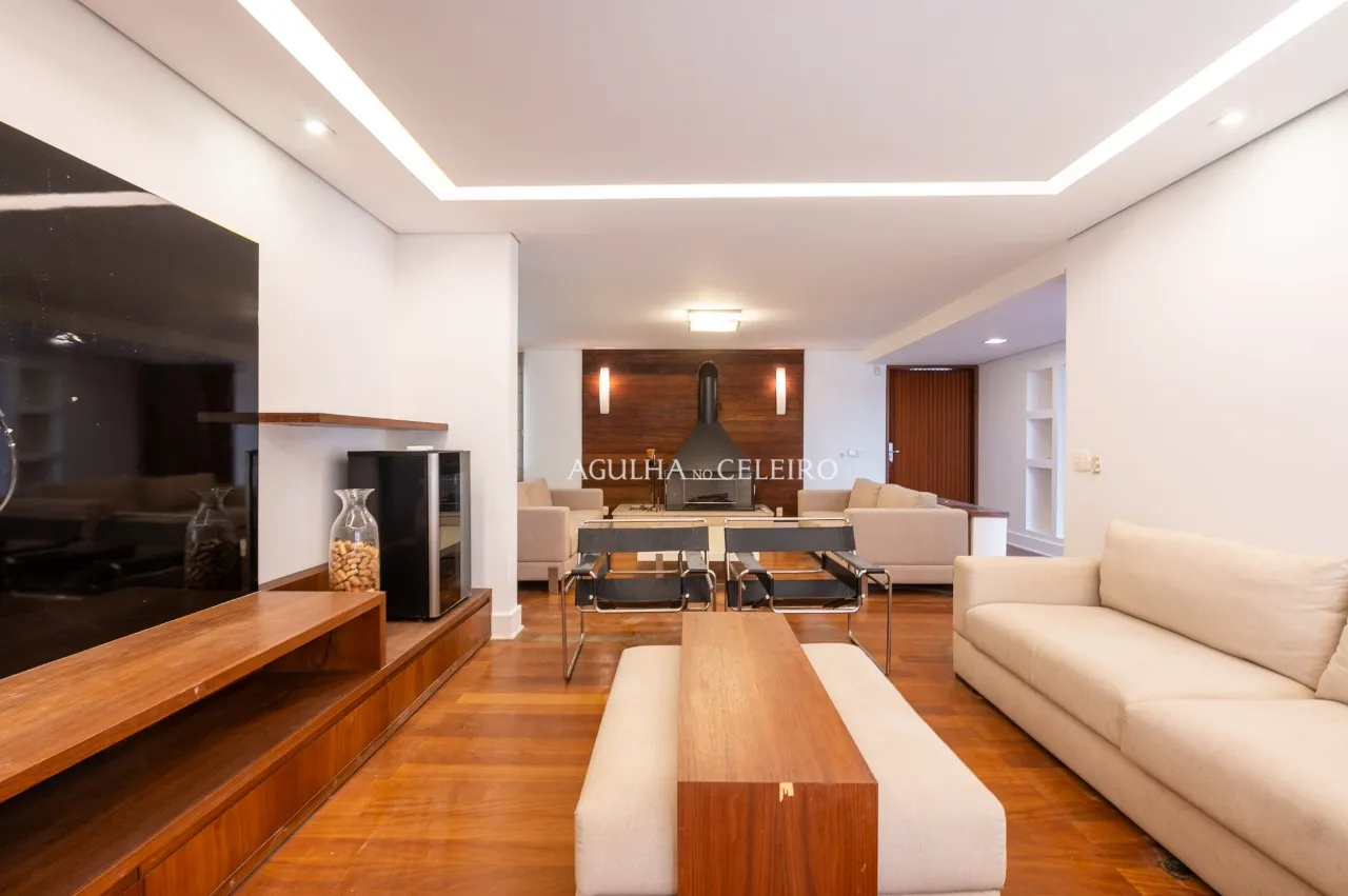 Casa com piscina à venda ou locação em Alto de Pinheiros – 19124