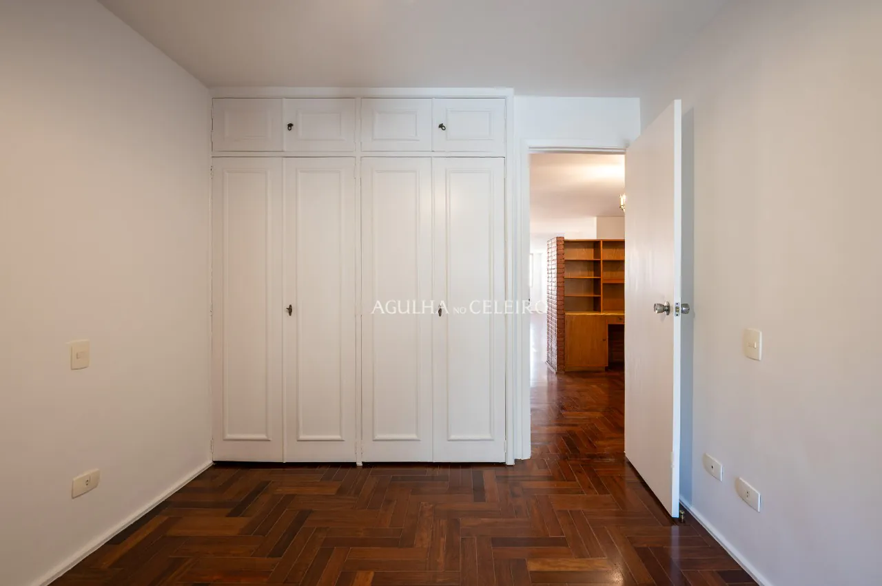 Apartamento espaçoso e elegante no Jardim América. – 19881