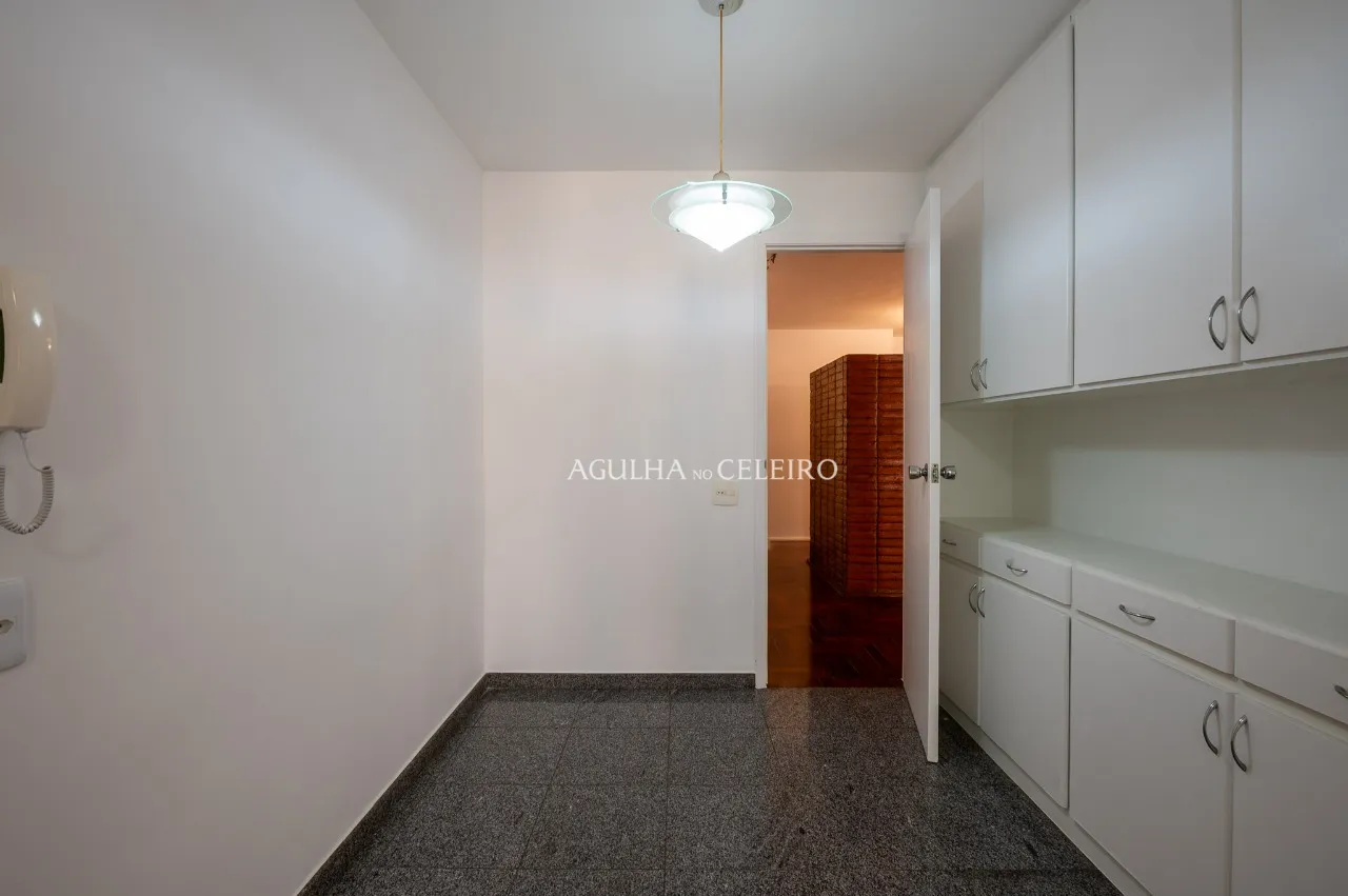 Apartamento espaçoso e elegante no Jardim América. – 19881