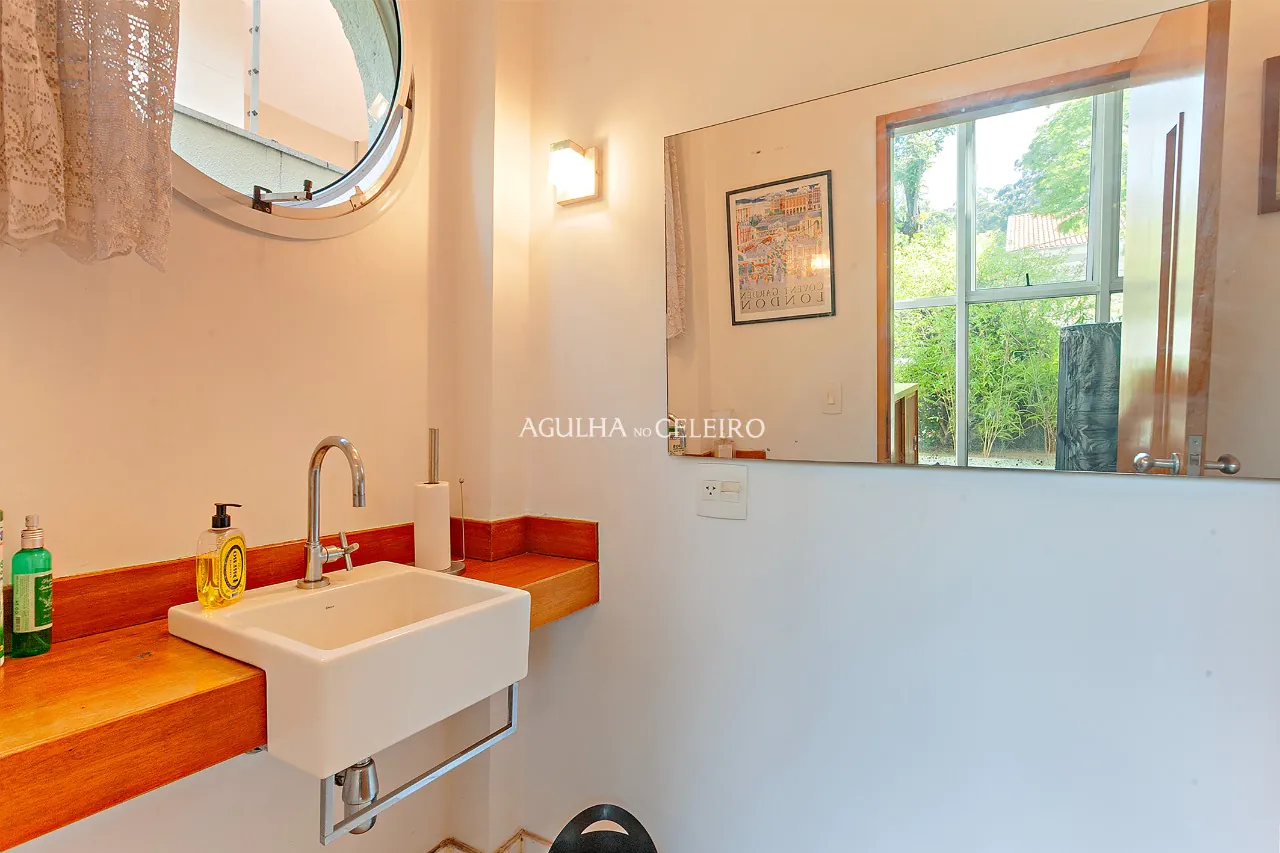 Casa com jardim à venda no Jardim Paulista. – 20571