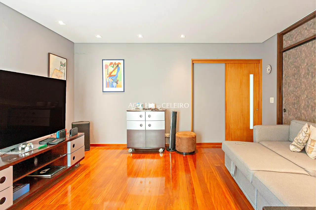 Casa com jardim à venda no Jardim Paulista. – 20571