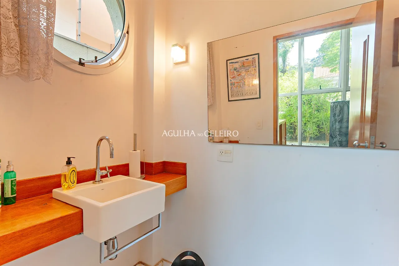 Casa com jardim à venda no Jardim Paulista. – 20571