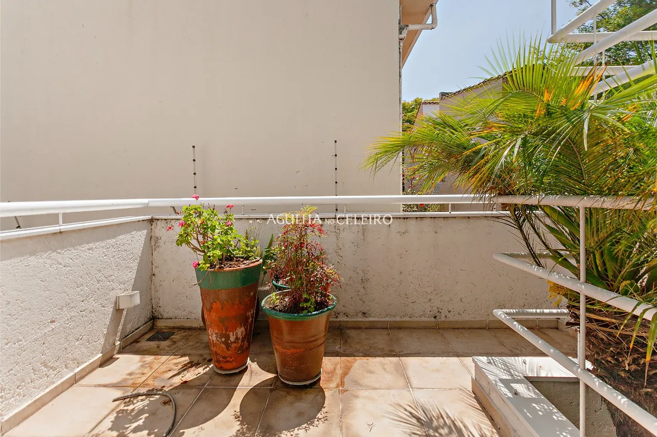 Casa com jardim à venda no Jardim Paulista. – 20571