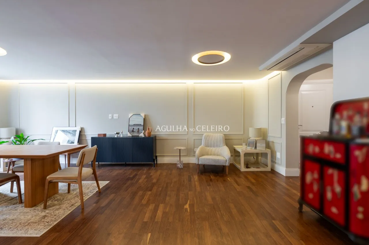 Apartamento à venda na Vila Nova Conceição, no ponto mais desejado do bairro. – 20637