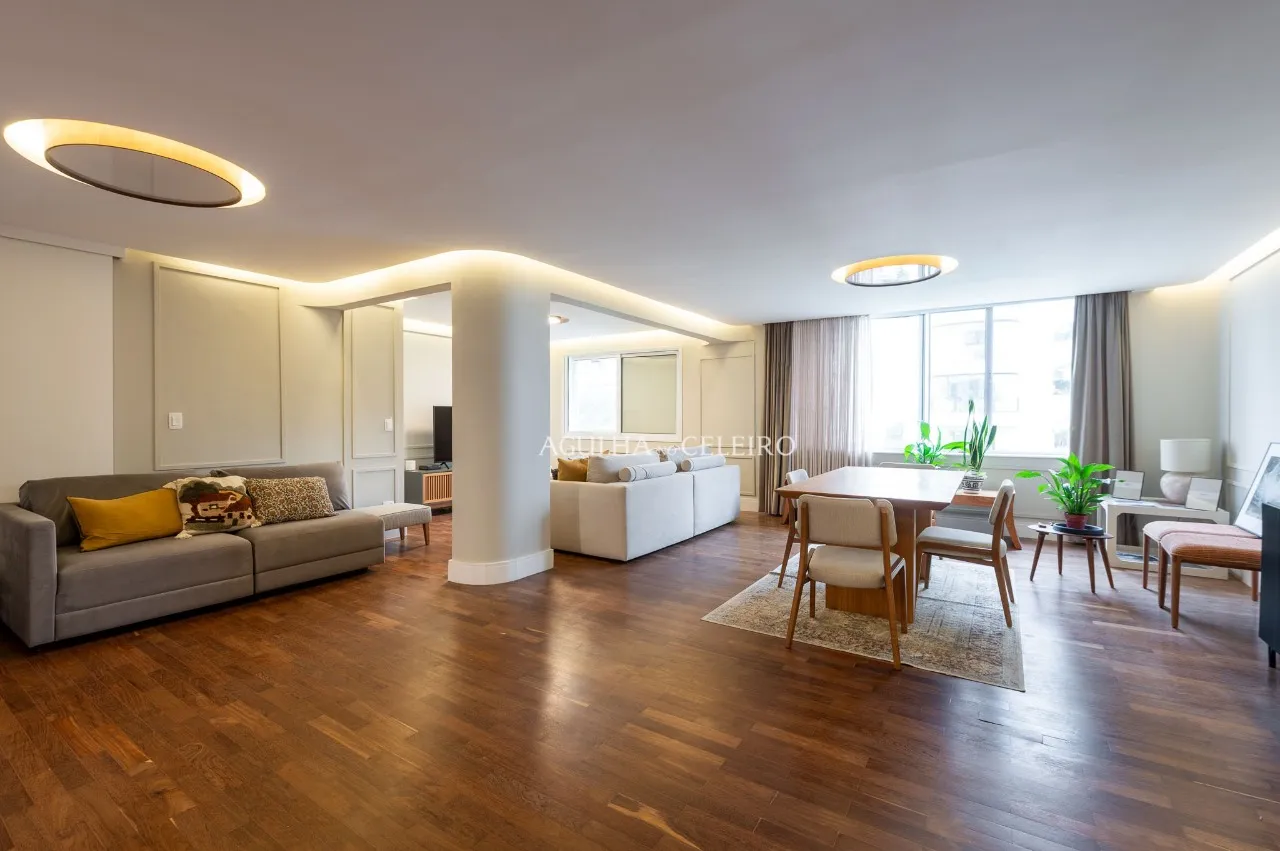 Apartamento à venda na Vila Nova Conceição, no ponto mais desejado do bairro. – 20637