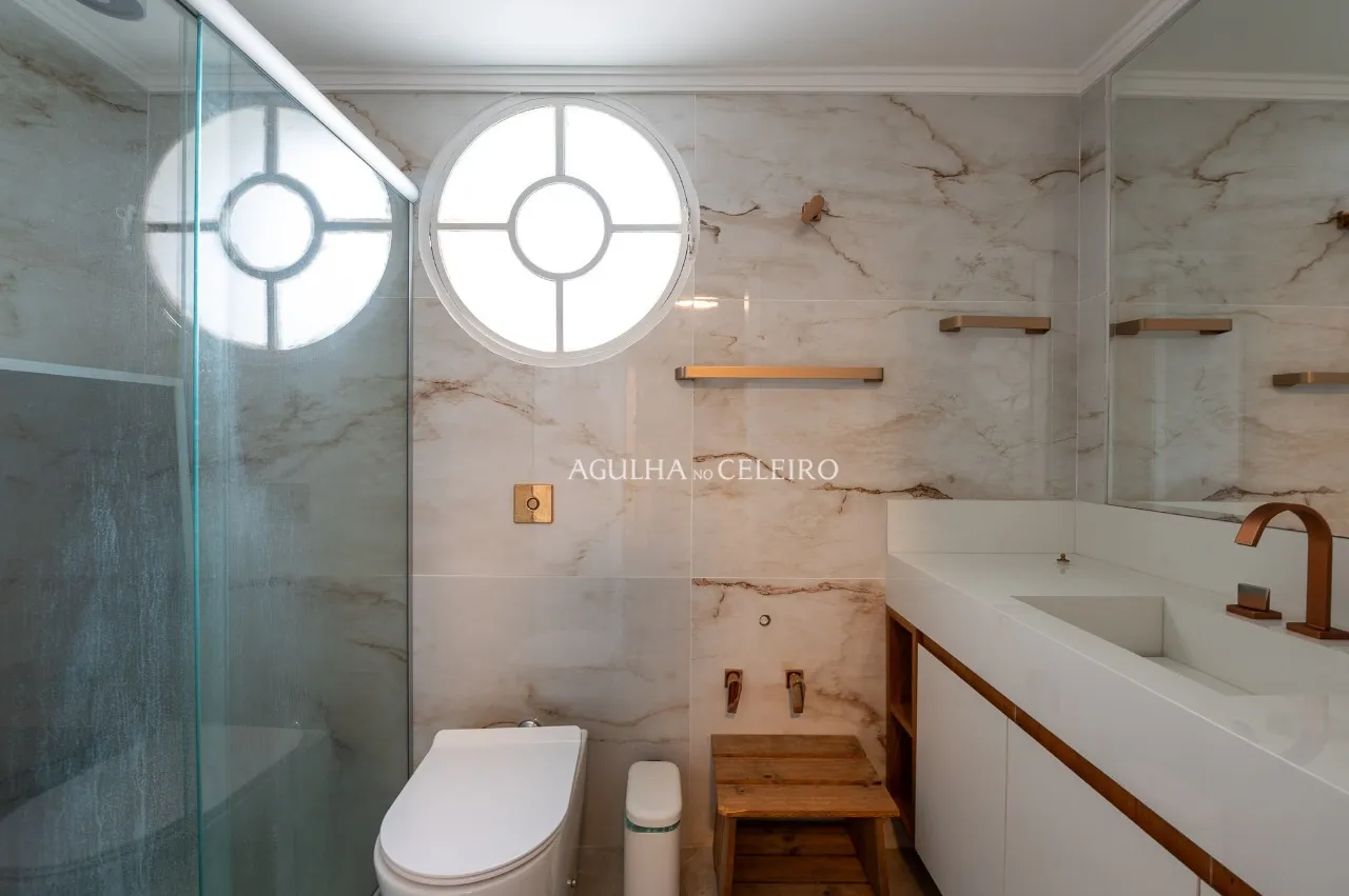 Apartamento à venda na Vila Nova Conceição, no ponto mais desejado do bairro. – 20637