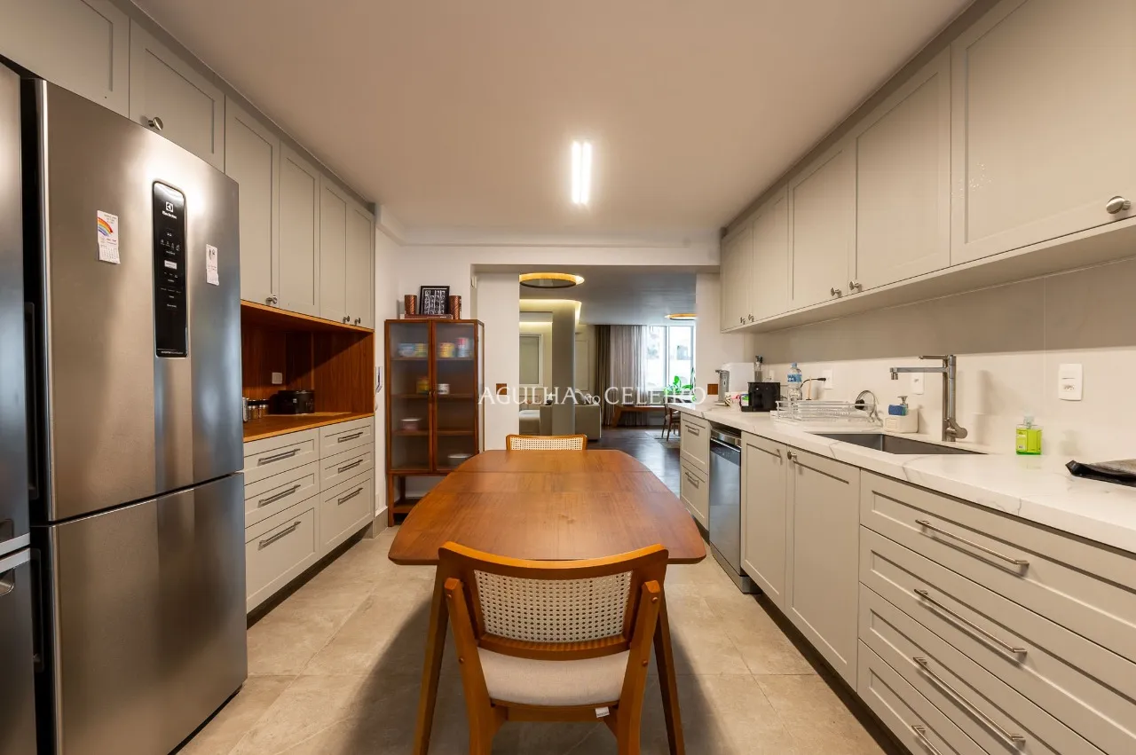 Apartamento à venda na Vila Nova Conceição, no ponto mais desejado do bairro. – 20637