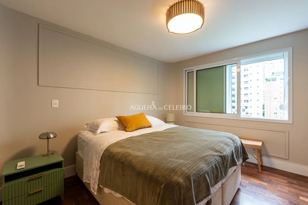 Apartamento à venda na Vila Nova Conceição, no ponto mais desejado do bairro. – 20637