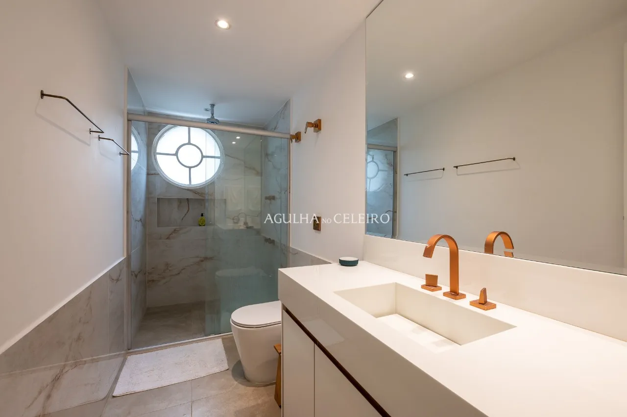 Apartamento à venda na Vila Nova Conceição, no ponto mais desejado do bairro. – 20637