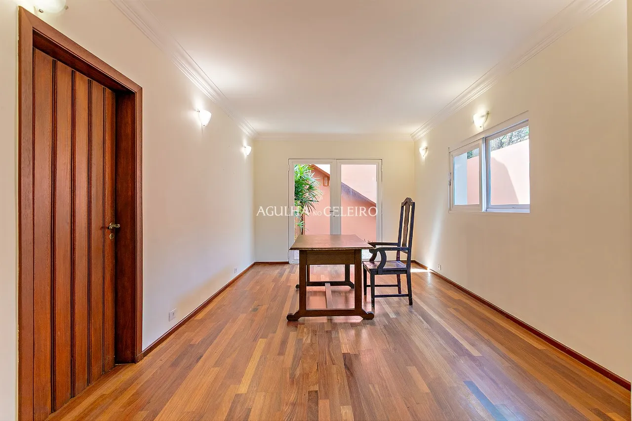 Casa Moderna para venda ou locação no Jardim Paulistano. – 20689