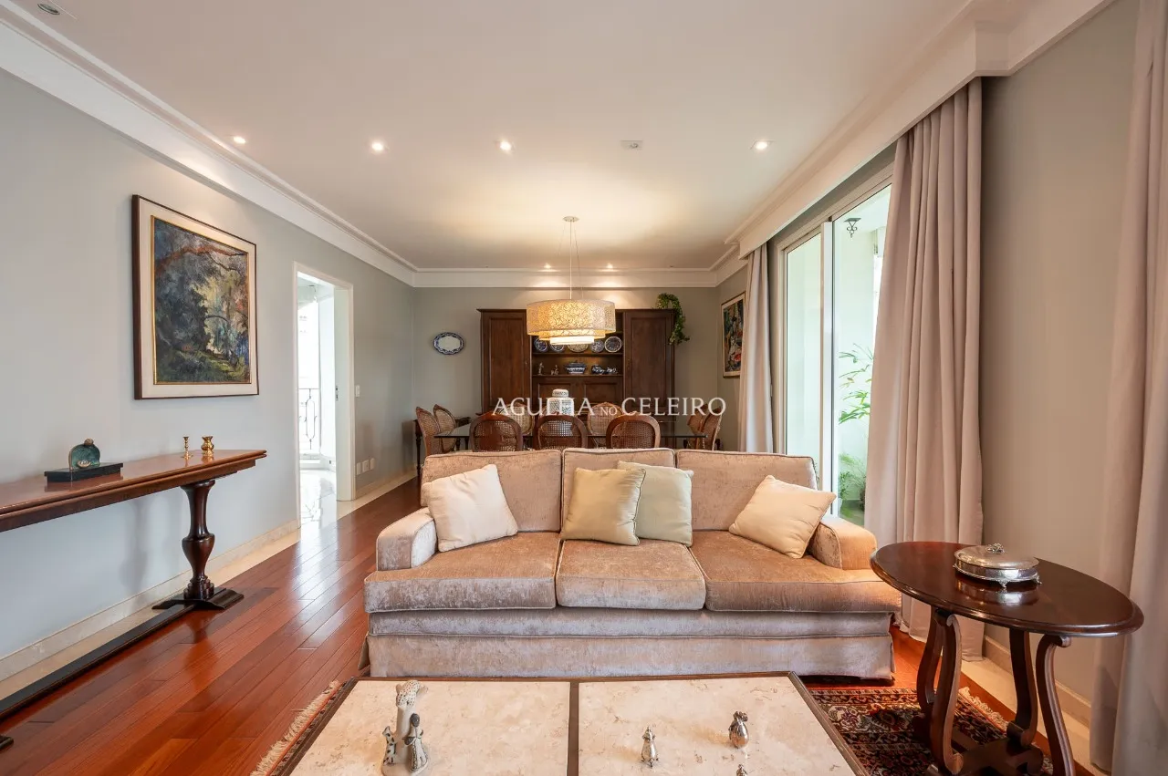 Charmoso apartamento neoclássico no Campo Belo – 20839