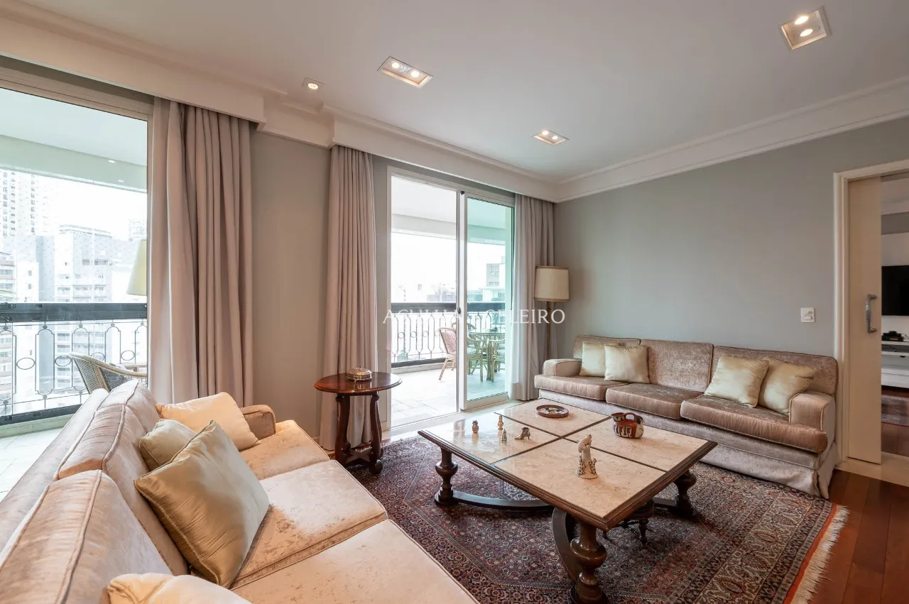 Charmoso apartamento neoclássico no Campo Belo – 20839