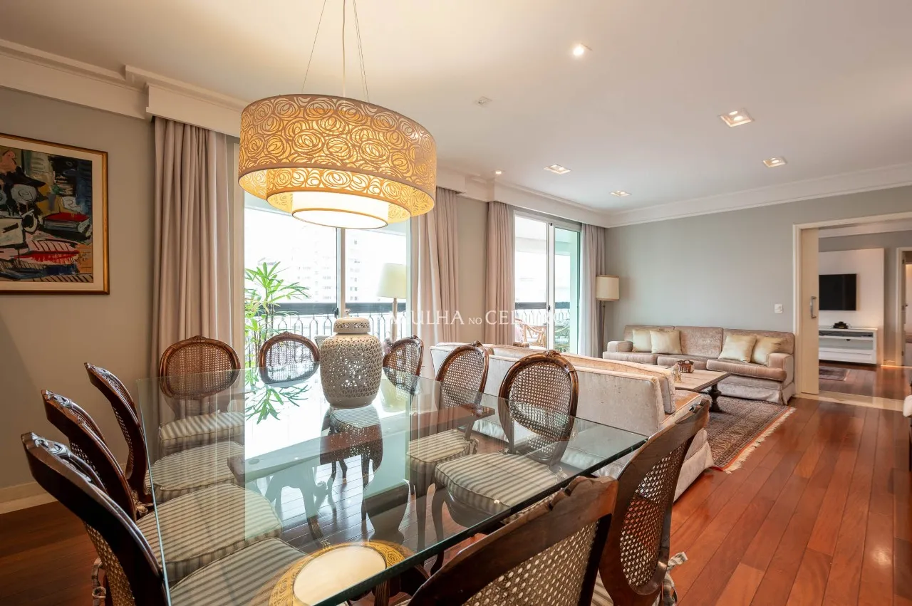 Charmoso apartamento neoclássico no Campo Belo – 20839