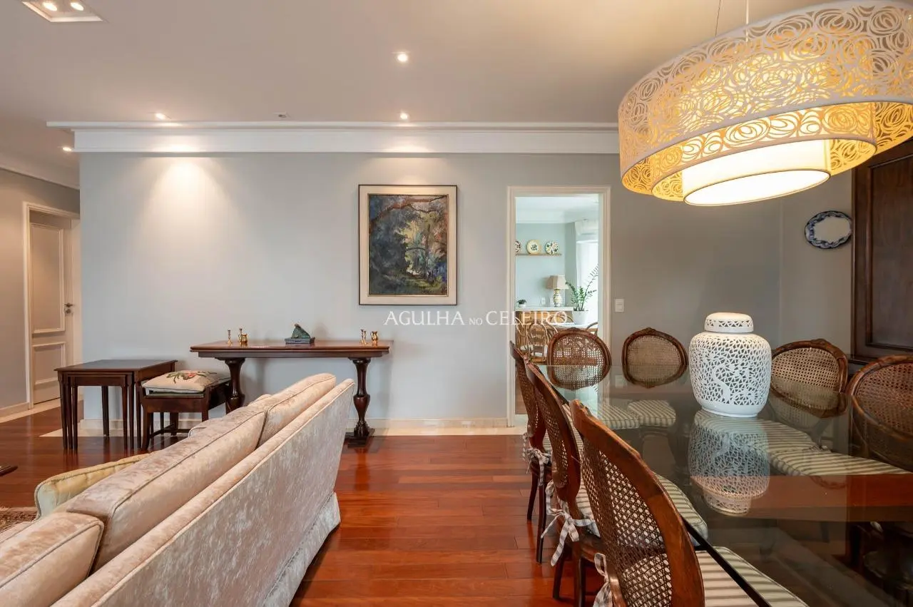 Charmoso apartamento neoclássico no Campo Belo – 20839