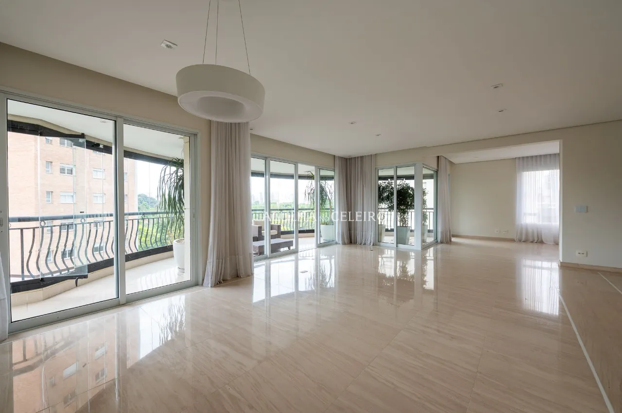 Apartamento de alto padrão em Moema com vista para Jardim Luzitania – 20855