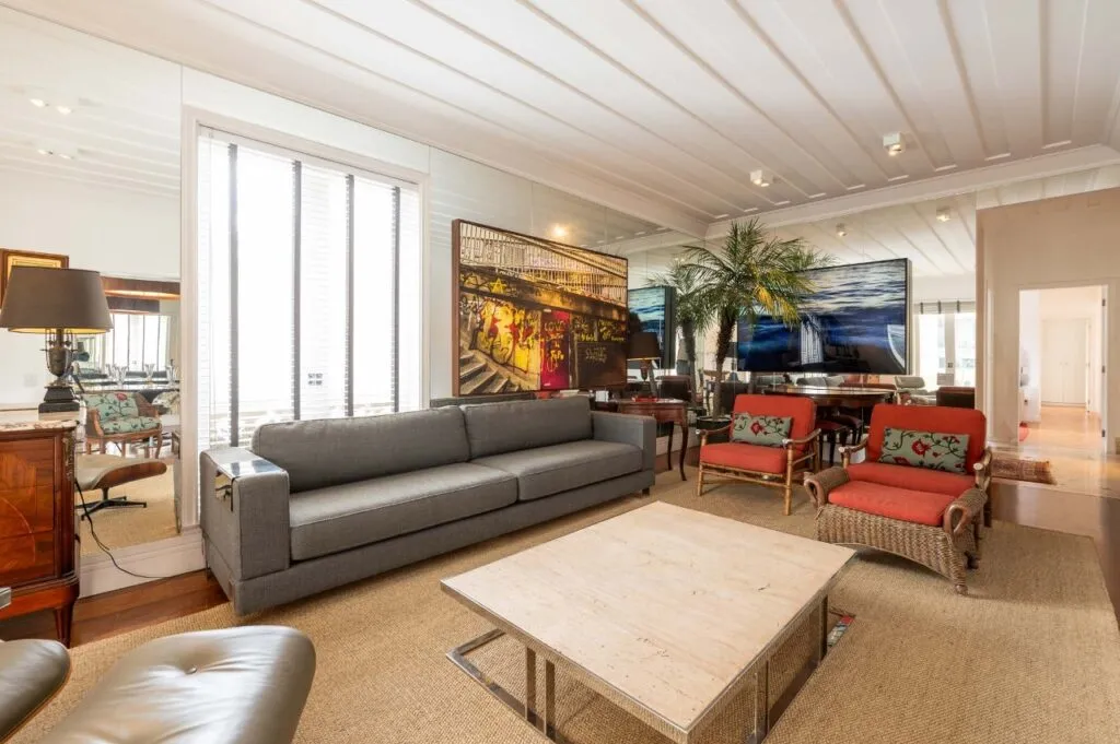 Apartamento reformado e mobiliado para locação no Jardim América – 20868