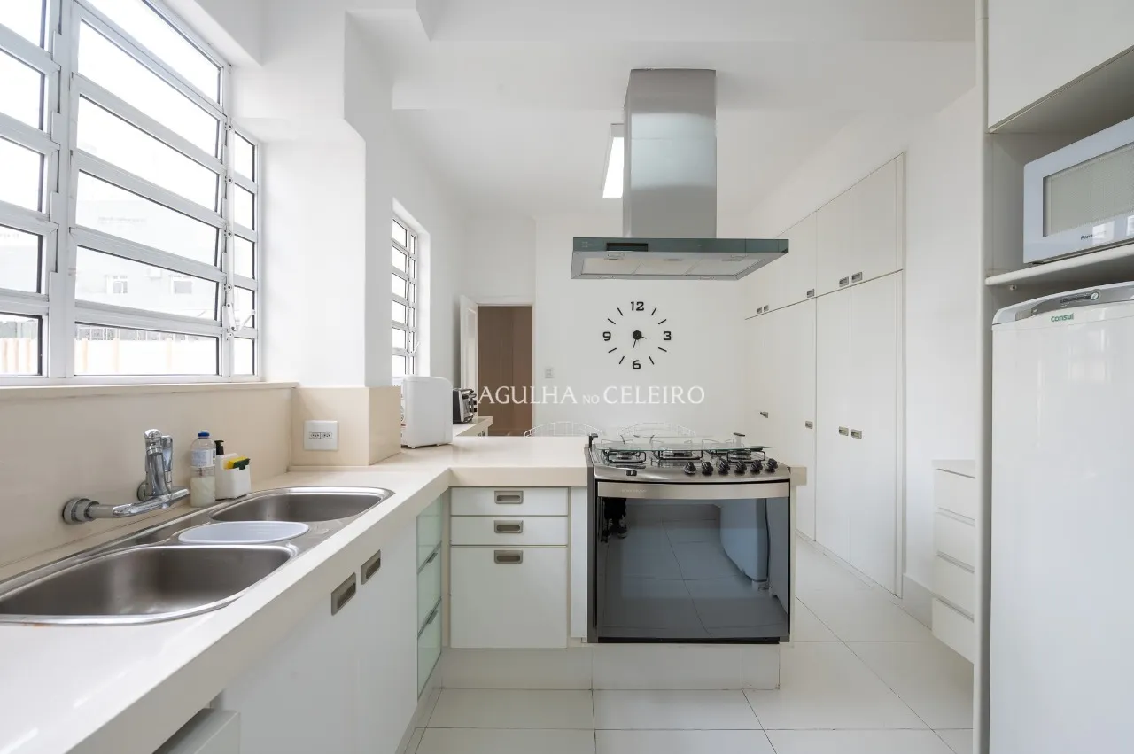 Apartamento reformado e mobiliado para locação no Jardim América – 20868