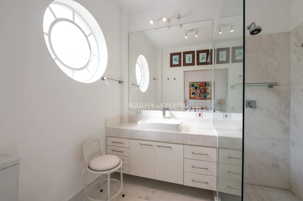 Apartamento reformado e mobiliado para locação no Jardim América – 20868