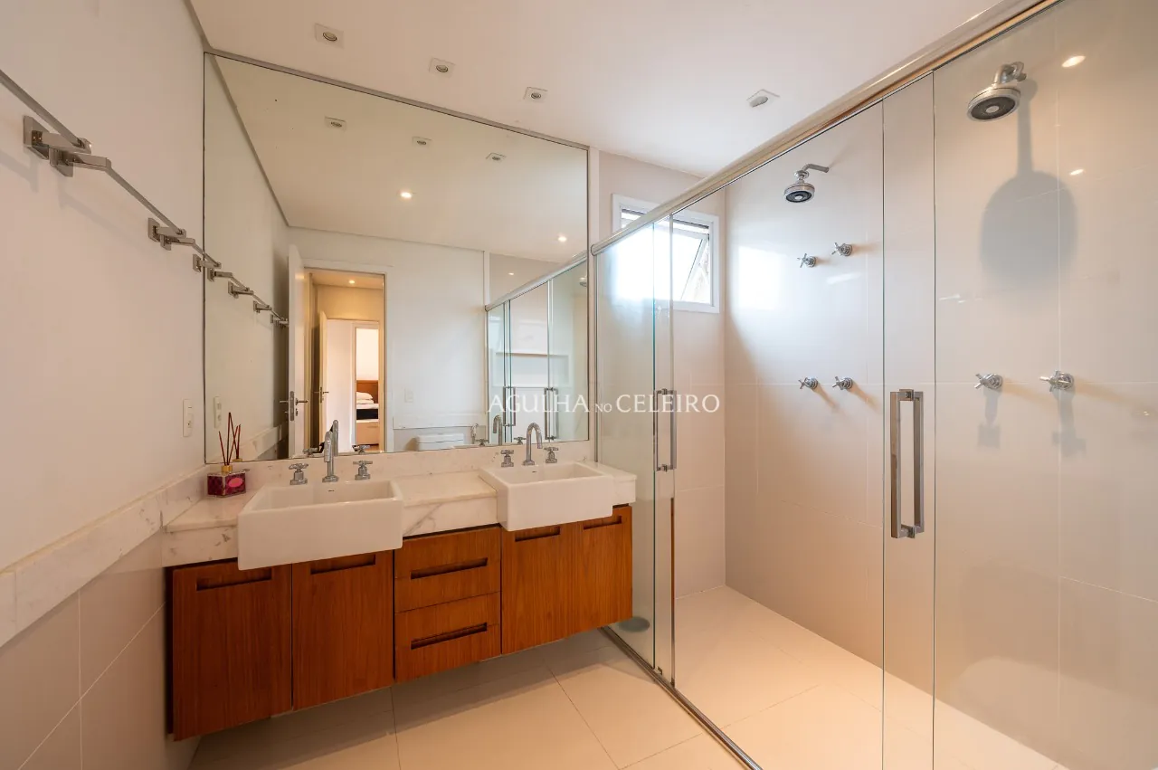 Apartamento em prédio desejado na Vila Olímpia – 20872