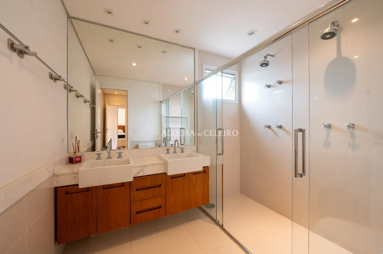 Apartamento em prédio desejado na Vila Olímpia – 20872