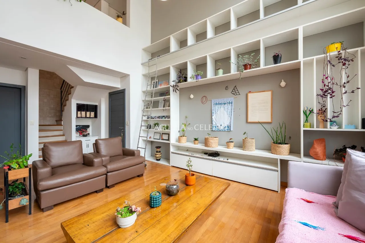 Magnífico duplex, que combina elegância e conforto de forma inigualável. – 20902