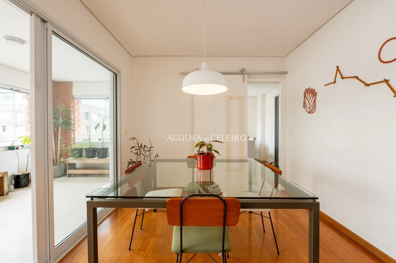 Magnífico duplex, que combina elegância e conforto de forma inigualável. – 20902