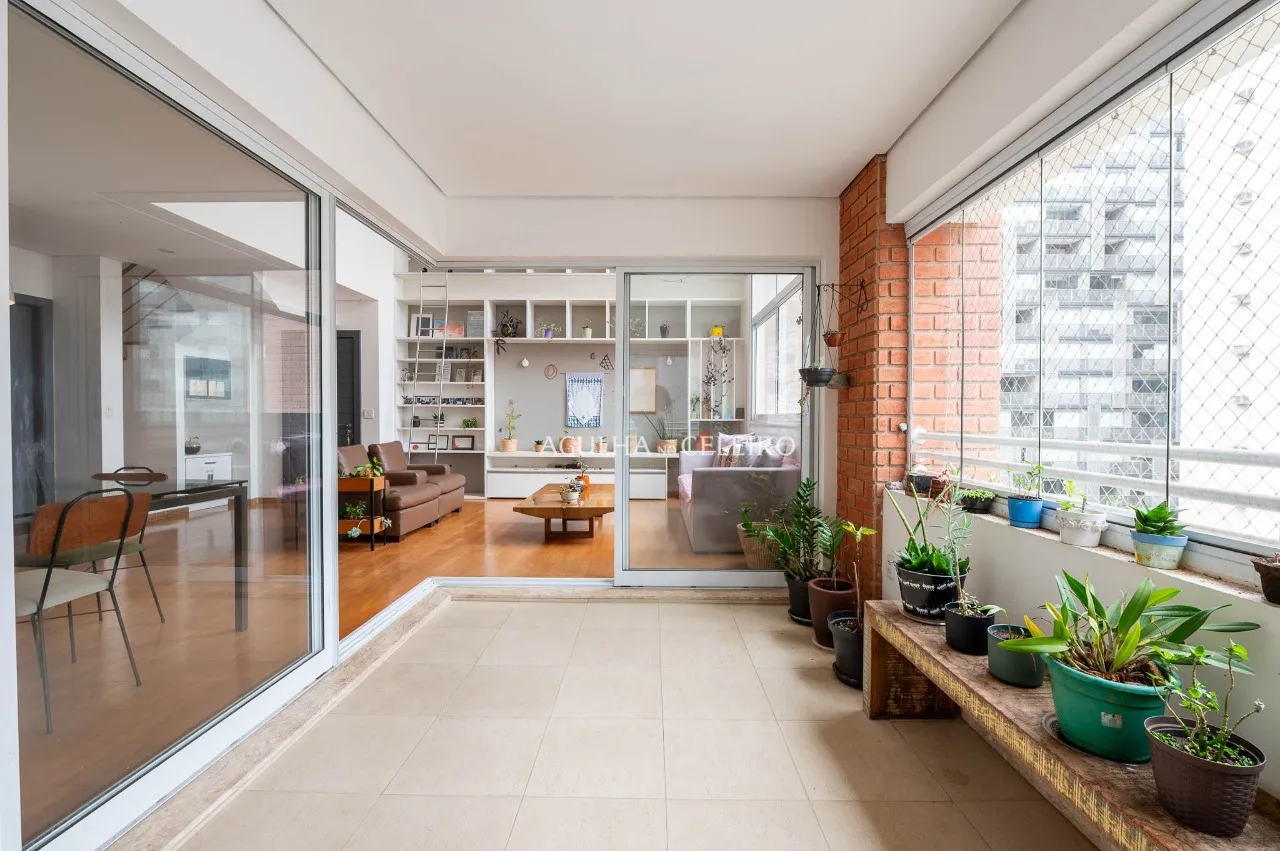 Magnífico duplex, que combina elegância e conforto de forma inigualável. – 20902