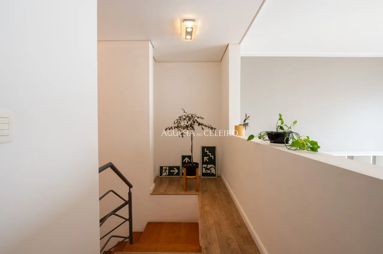 Magnífico duplex, que combina elegância e conforto de forma inigualável. – 20902