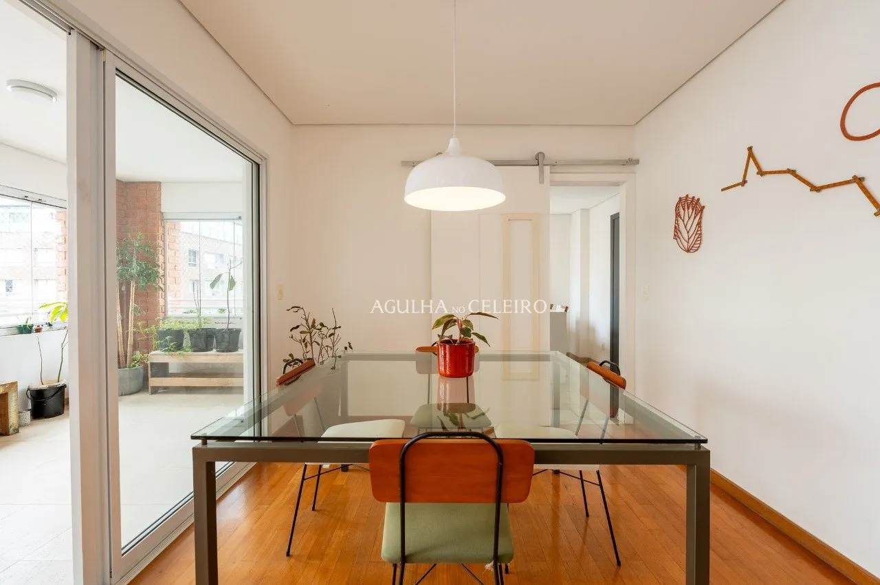 Magnífico duplex, que combina elegância e conforto de forma inigualável. – 20902