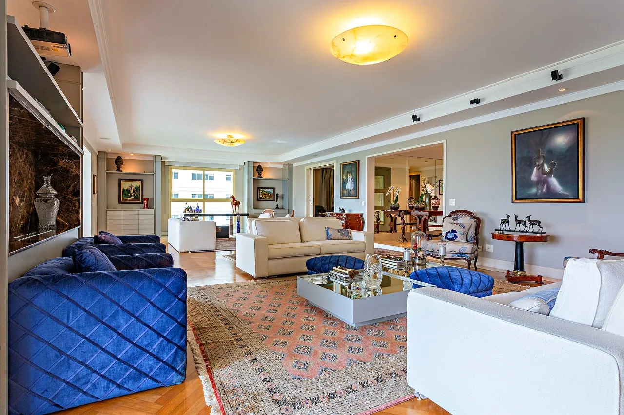 Apartamento com vista permanente para o Parque do Povo – 20926