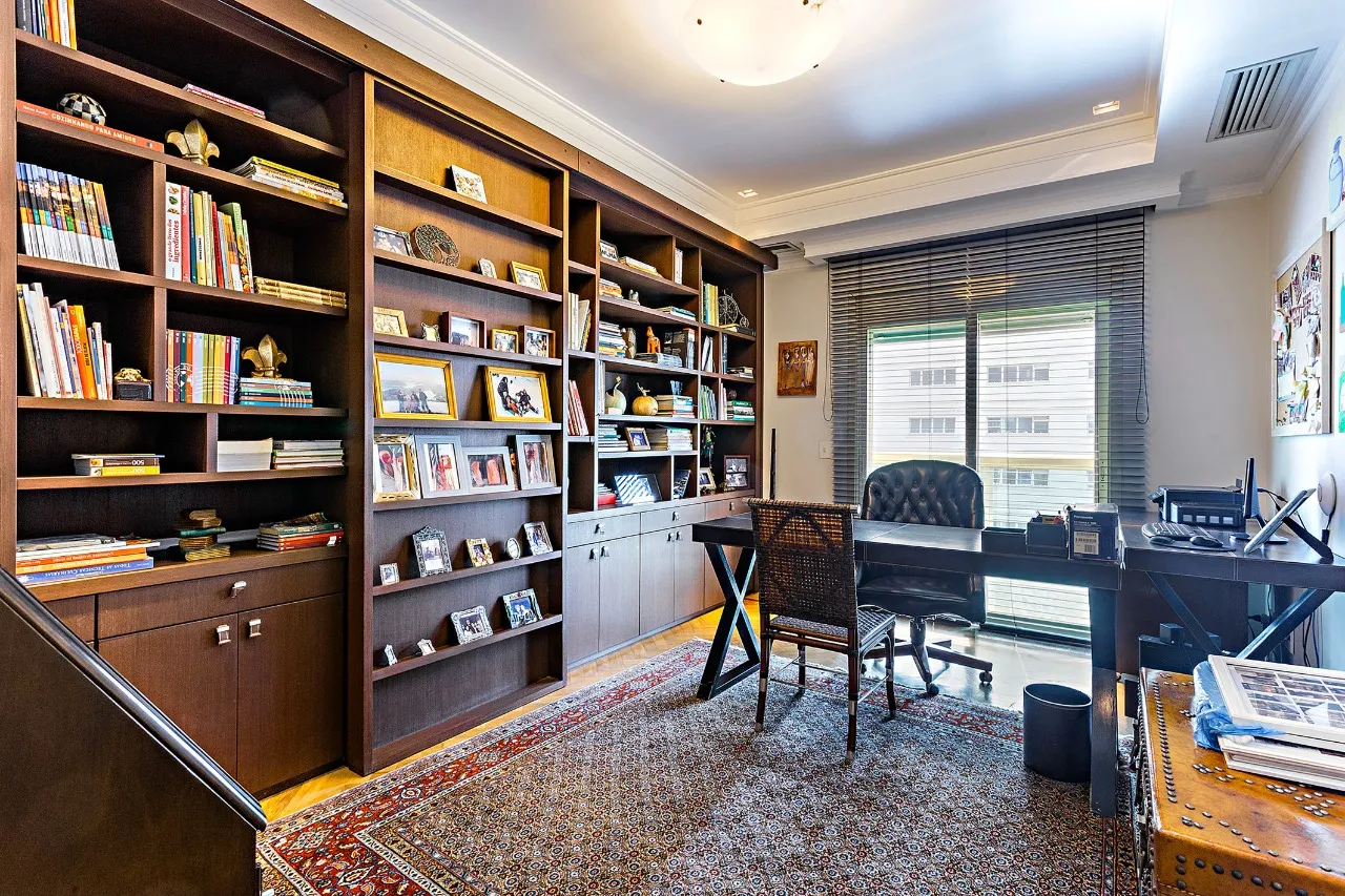 Apartamento com vista permanente para o Parque do Povo – 20926