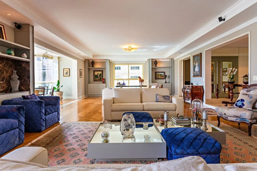 Apartamento com vista permanente para o Parque do Povo – 20926