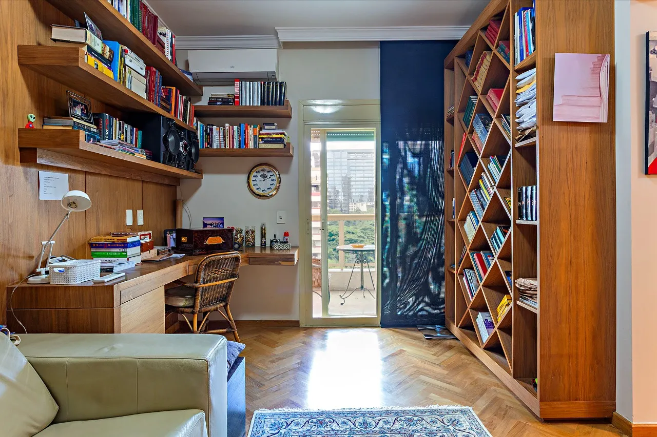 Apartamento com vista permanente para o Parque do Povo – 20926