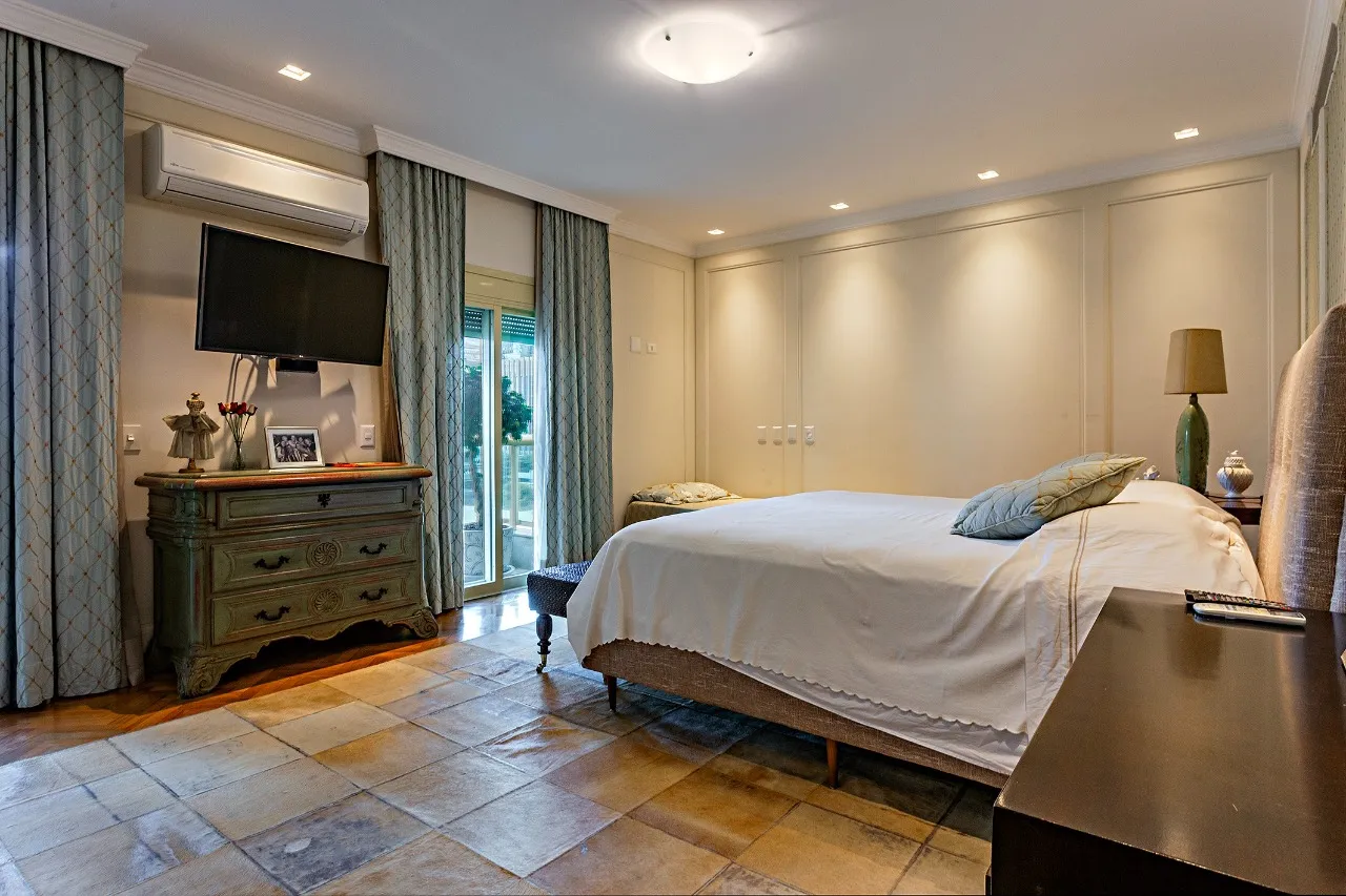 Apartamento com vista permanente para o Parque do Povo – 20926