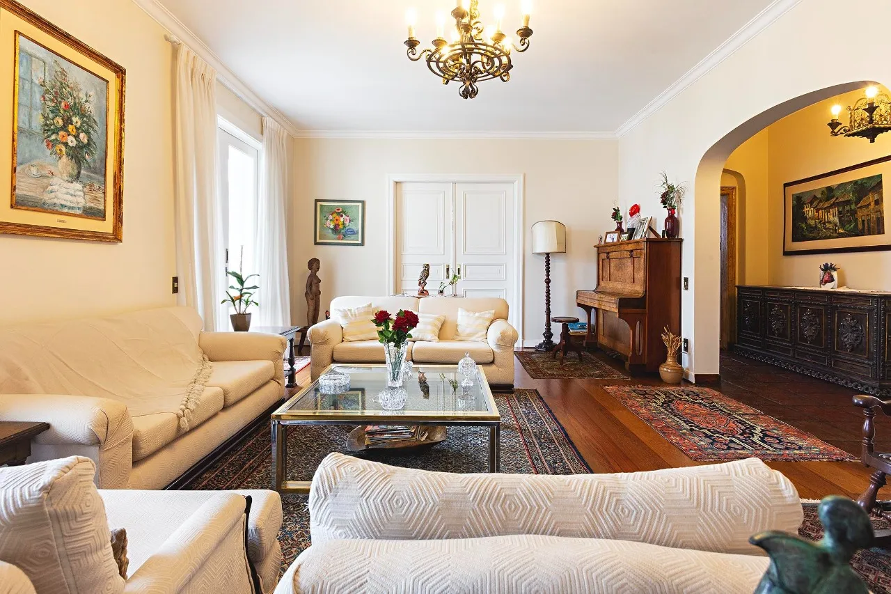 Clássico apartamento Lindenberg com port-cochère e jardins franceses – 20928