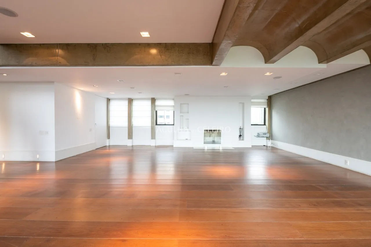 Apartamento duplex à venda em Moema – 20942