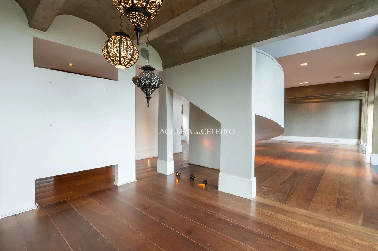 Apartamento duplex à venda em Moema – 20942