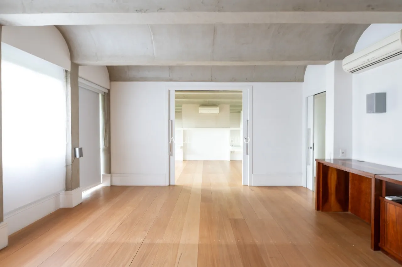 Apartamento duplex à venda em Moema – 20942