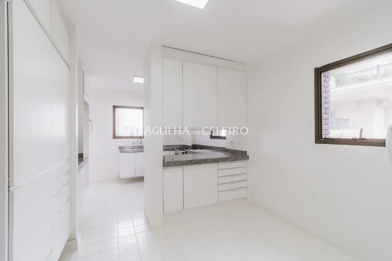 Apartamento super iluminado no Jardim Europa. – 8916 - 8916_COMLOGO-14