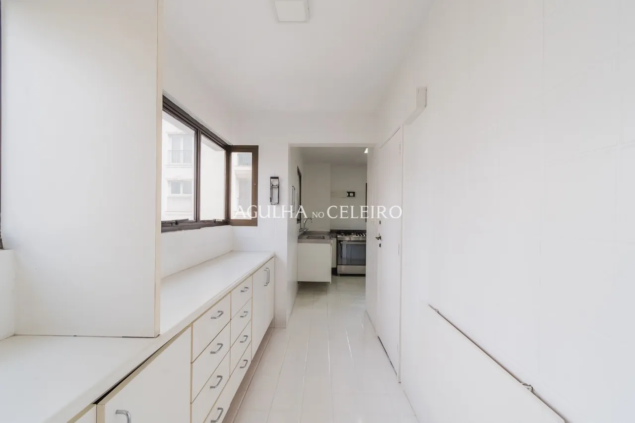 Apartamento super iluminado no Jardim Europa. – 8916 - 8916_COMLOGO-19