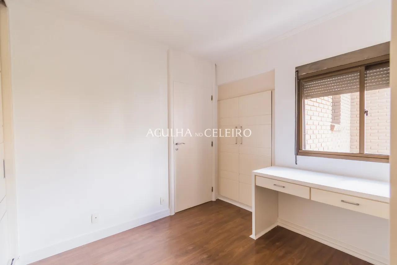 Apartamento super iluminado no Jardim Europa. – 8916 - 8916_COMLOGO-32